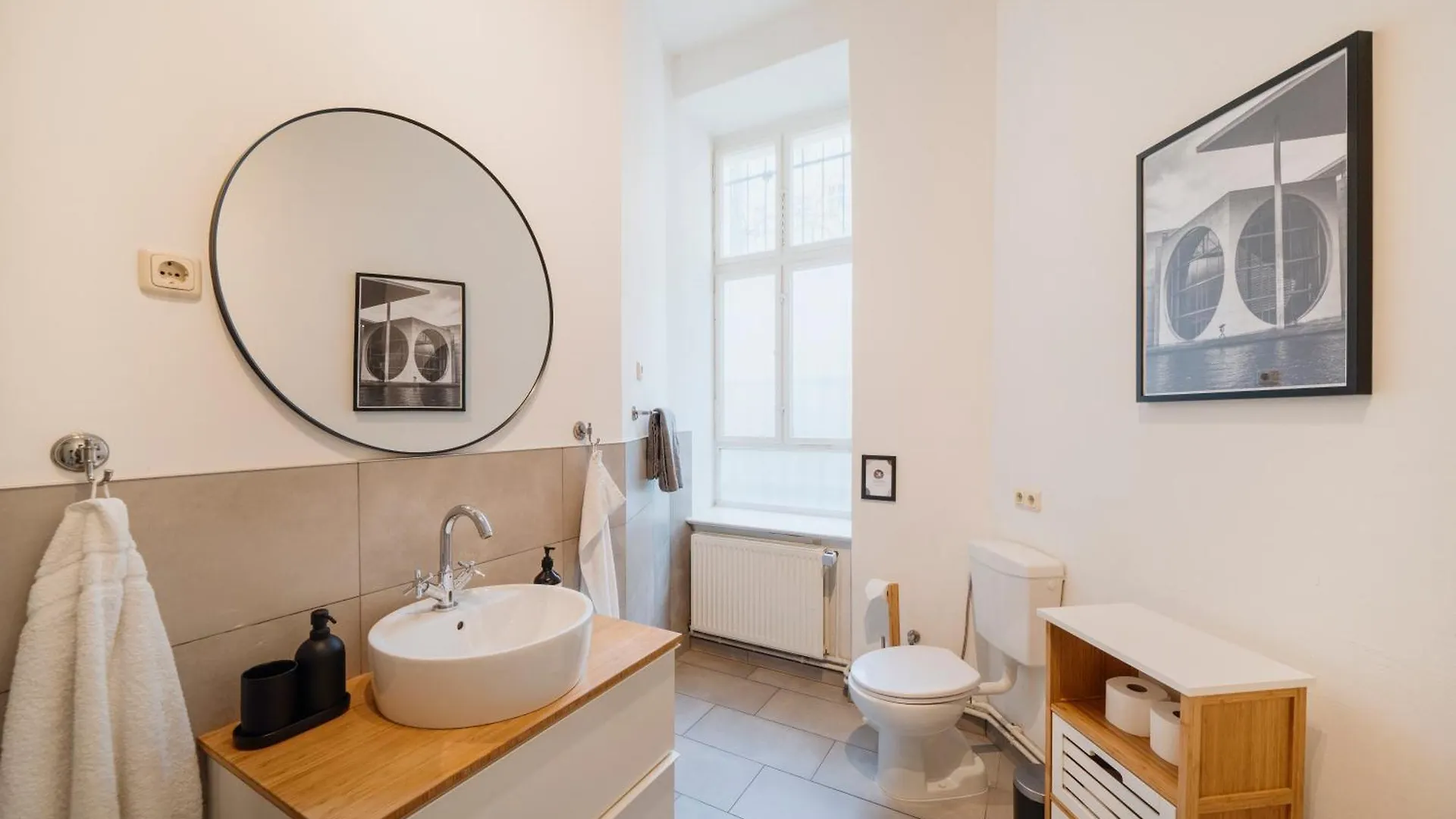 Homely Berlin - Luxurious, Spacious, Near Victory Column, River 0*,