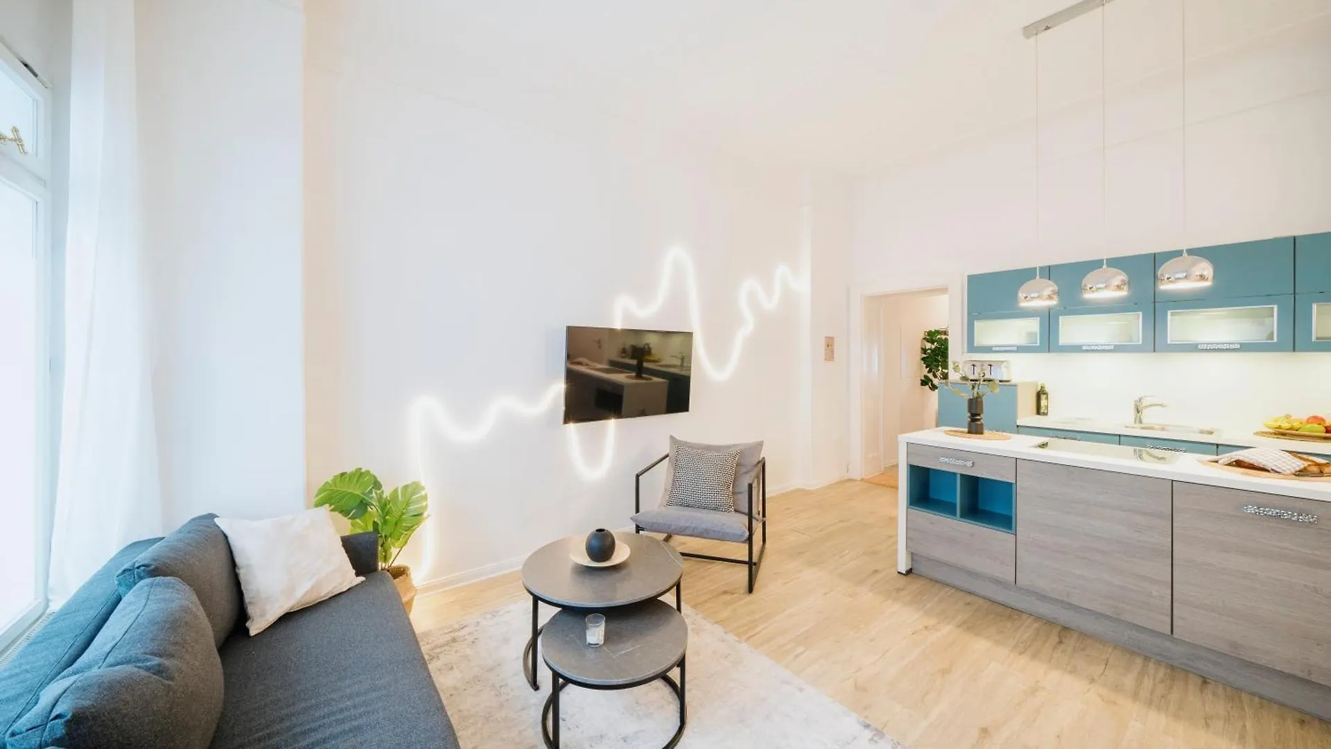 Homely Berlin - Luxurious, Spacious, Near Victory Column, River